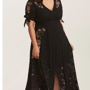 TORRID RARE BLACK FLORAL EMBROIDERED CHIFFON MAXI